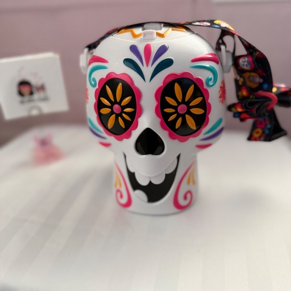 💀 Disney•Pixar Coco Skull Light-Up Sipper 🌼✨ - Picture 6 of 7